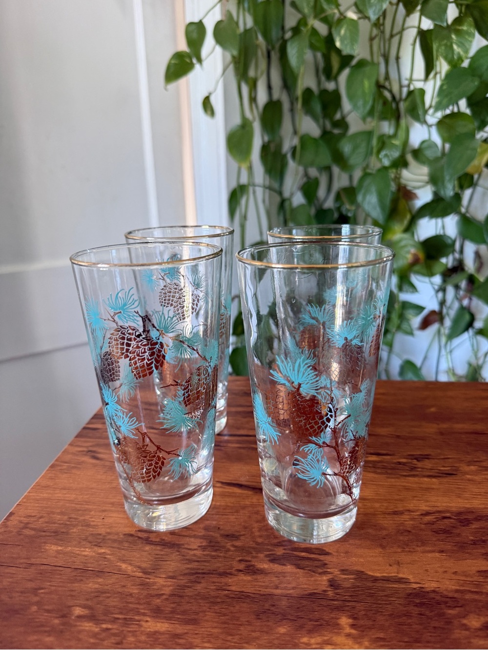 Vintage Pinecone Glass Tumbler - Blue & Gold Pinecone Design (Set of 4)